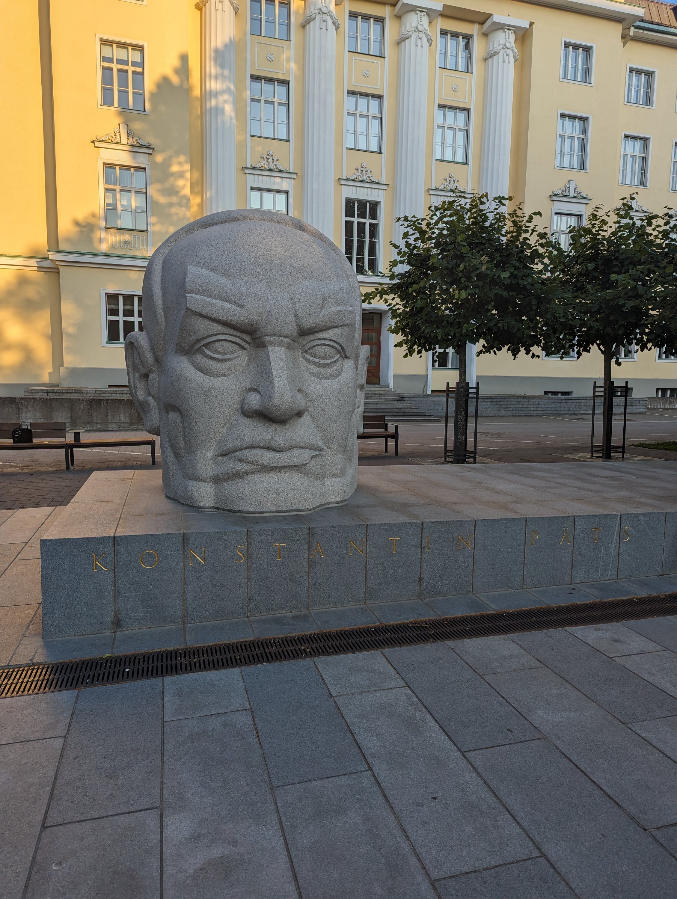 Saturday, July 15, 2923: Statelessness